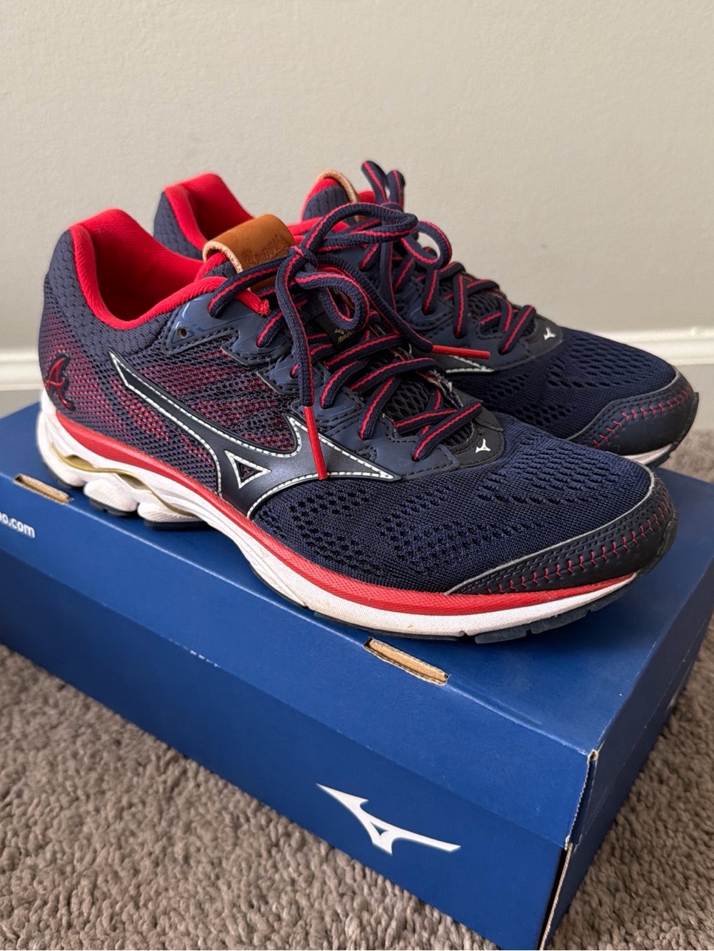 Mizuno Atlanta Braves 755 Club Navy and Red Athletic Running Shoes